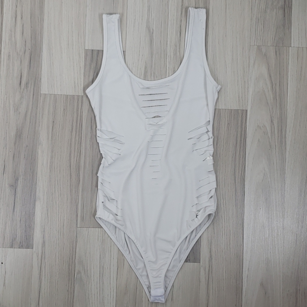 BODY - Picture 4 of 5